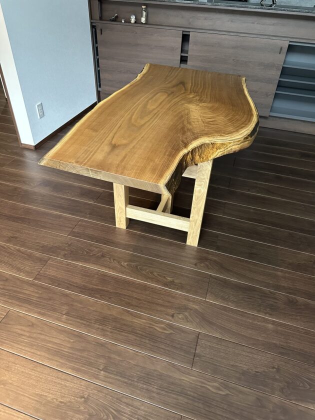 松葉屋家具店　一枚板　ダイニングテーブル　キハダ　黄檗