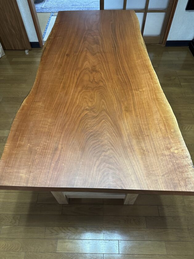 松葉屋家具店　一枚板　ダイニングテーブル　山桜
